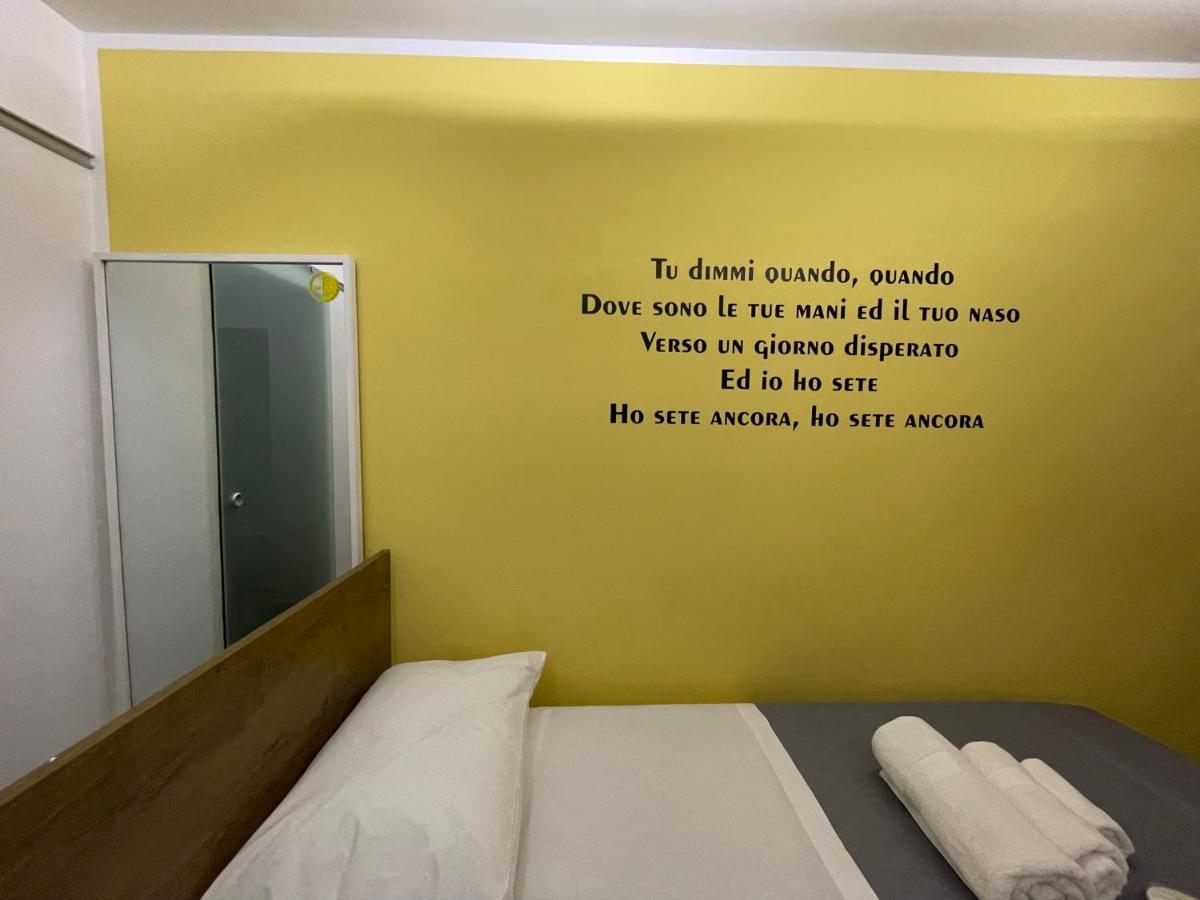 Yes I Know My Room - Mini Room Martiri Nápoly Kültér fotó